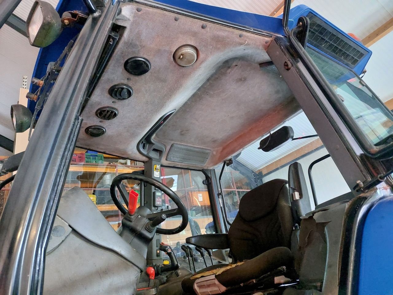 Traktor типа New Holland TM135, Gebrauchtmaschine в Ouderkerk aan den IJssel (Фотография 10)