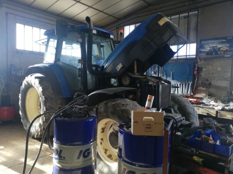 Traktor of the type New Holland TM140, Gebrauchtmaschine in CHAUMONT (Picture 1)
