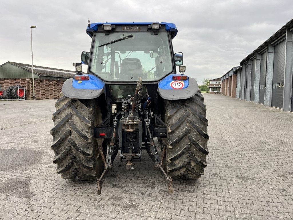 Traktor des Typs New Holland TM140, Gebrauchtmaschine in Hapert (Bild 8)
