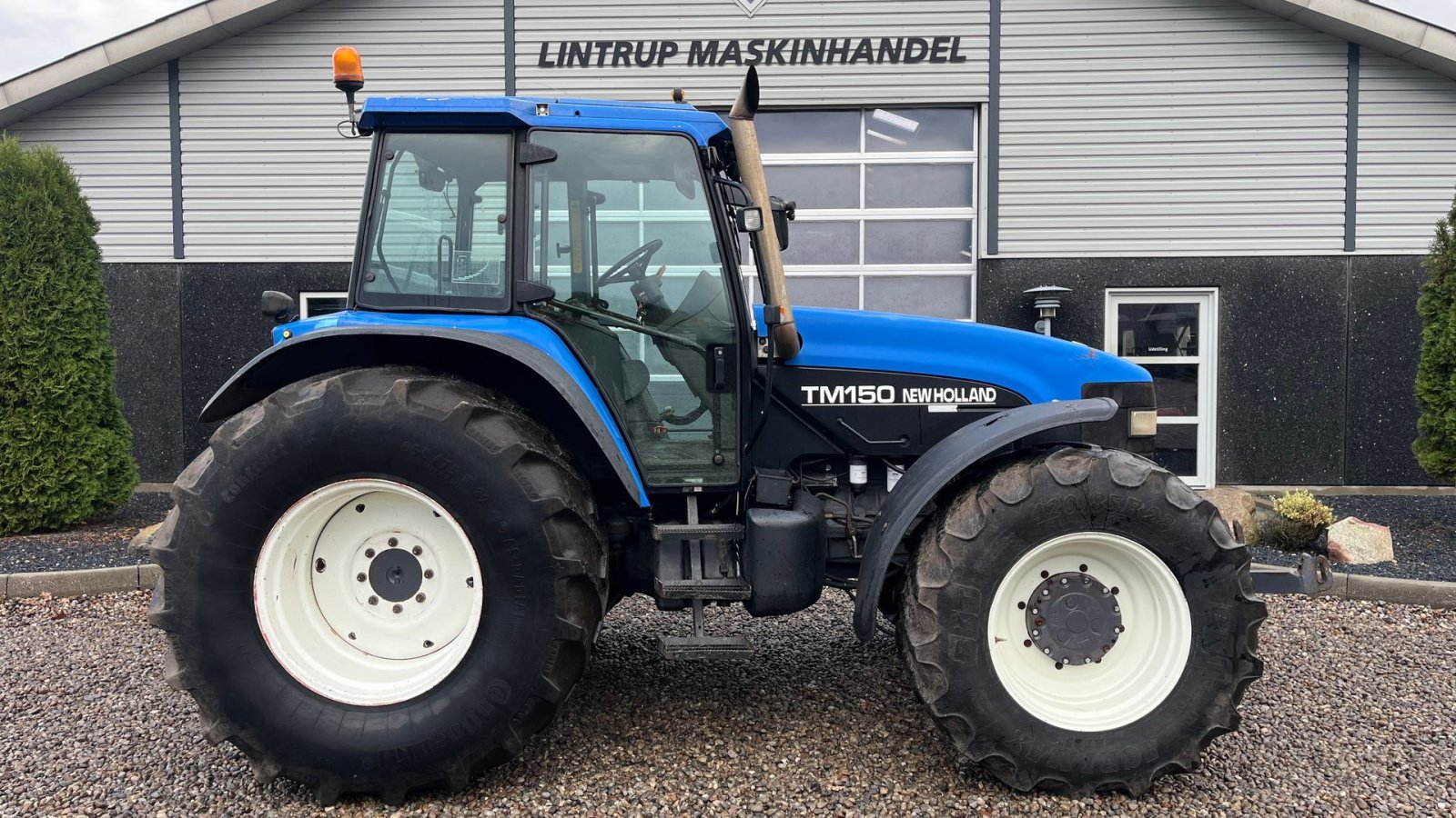 Traktor van het type New Holland TM150 Med frontlift, Gebrauchtmaschine in Lintrup (Foto 7)