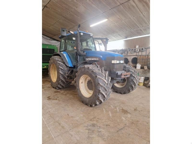 Traktor des Typs New Holland TM150, Gebrauchtmaschine in CHAUMONT (Bild 1)