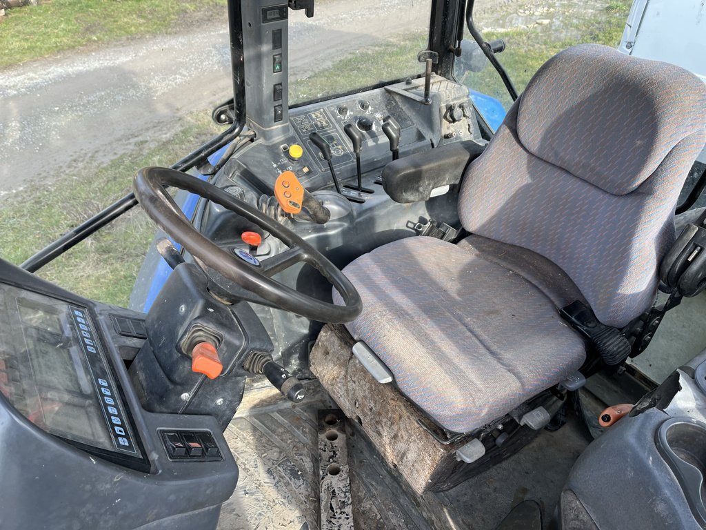 Traktor typu New Holland TM155, Gebrauchtmaschine v VERT TOULON (Obrázek 8)