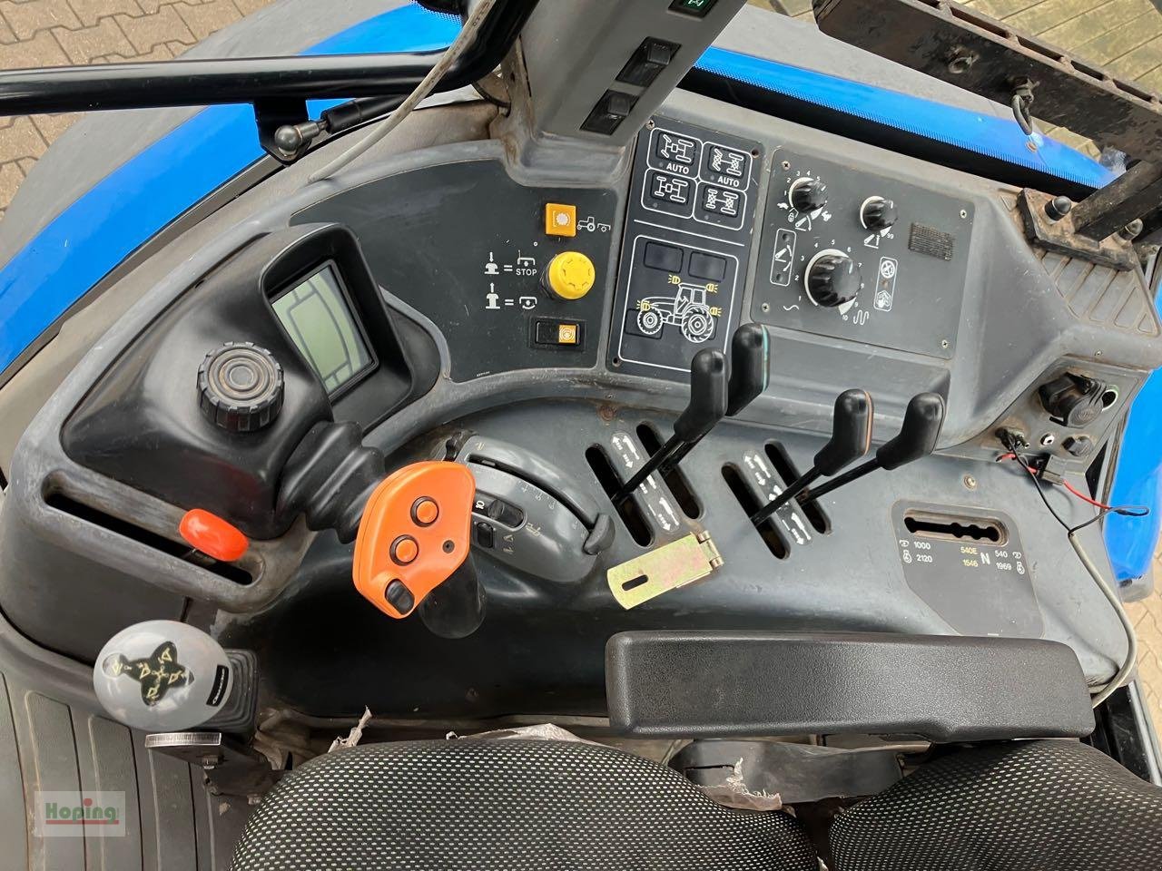 Traktor типа New Holland TM155, Gebrauchtmaschine в Bakum (Фотография 16)