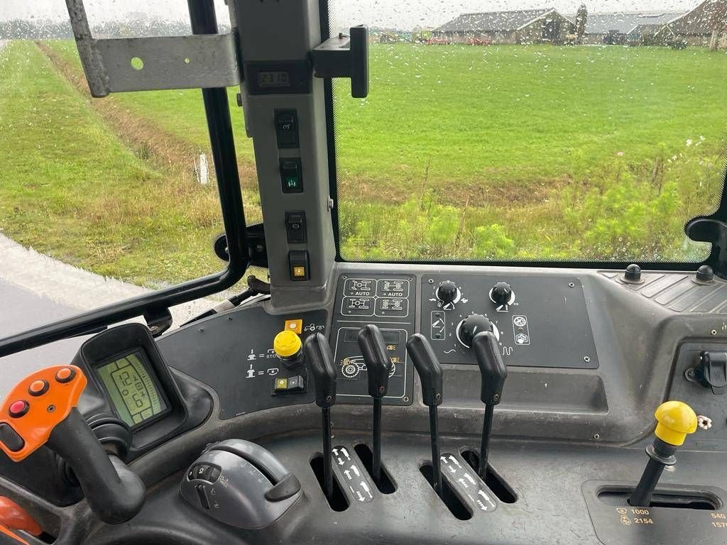 Traktor typu New Holland TM175 Frontlinkage and frontpto, Gebrauchtmaschine v Marknesse (Obrázek 9)
