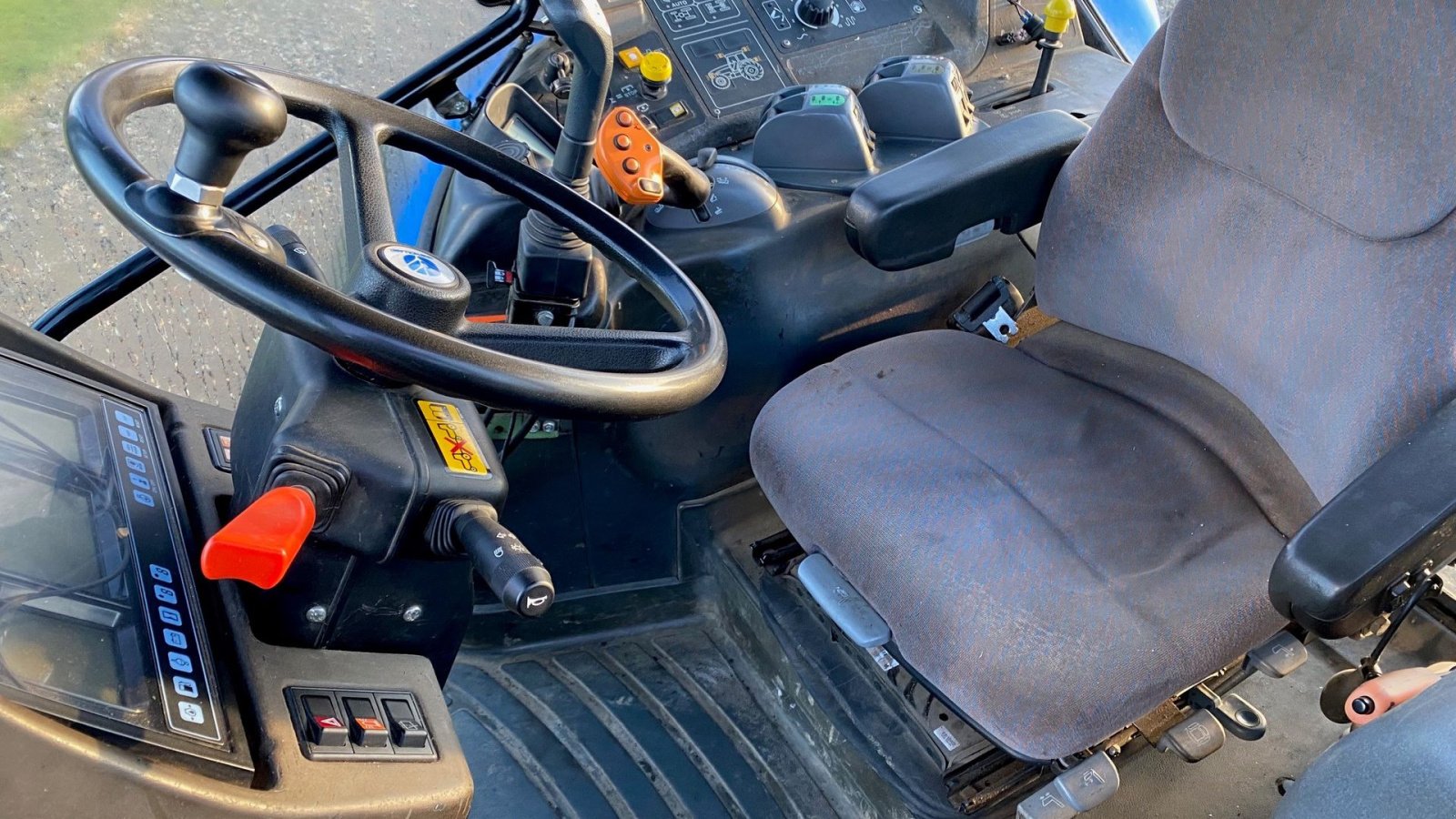 Traktor tip New Holland TM190 m/Hauer frontlæsser, Gebrauchtmaschine in Ringe (Poză 4)