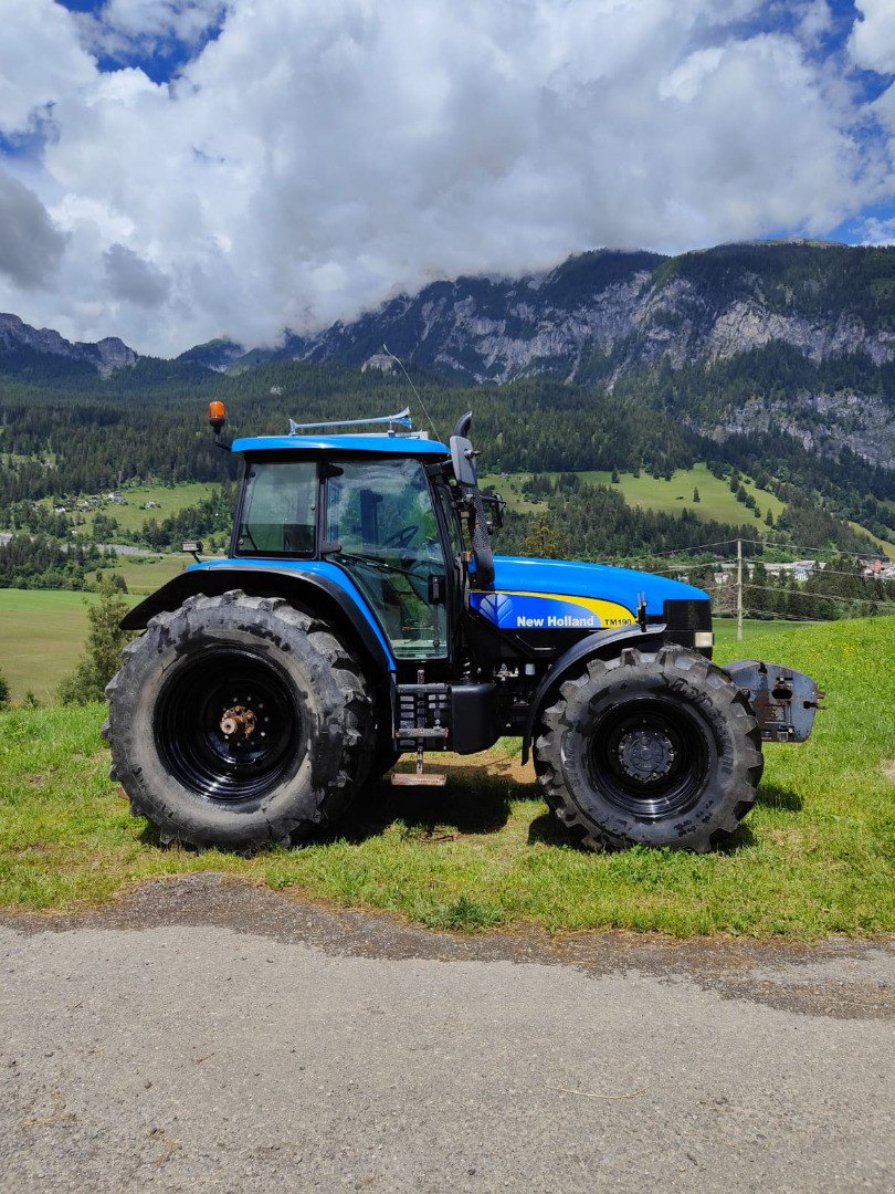 Traktor от тип New Holland TM190 Traktor, Gebrauchtmaschine в Chur (Снимка 4)