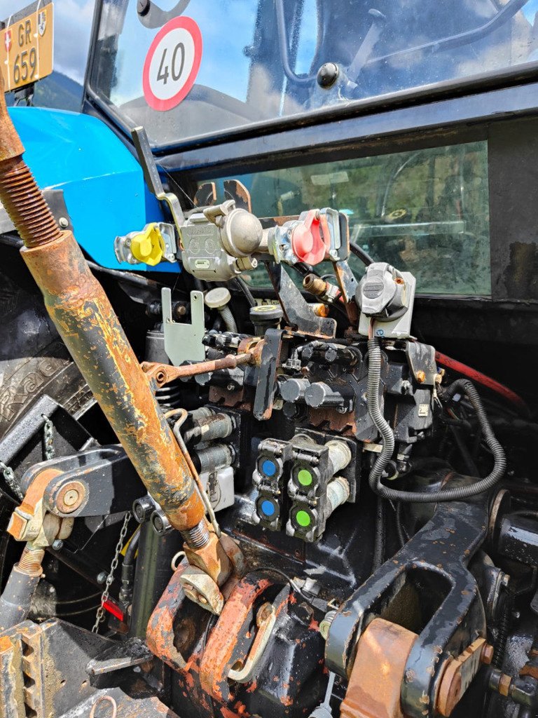 Traktor от тип New Holland TM190 Traktor, Gebrauchtmaschine в Chur (Снимка 8)