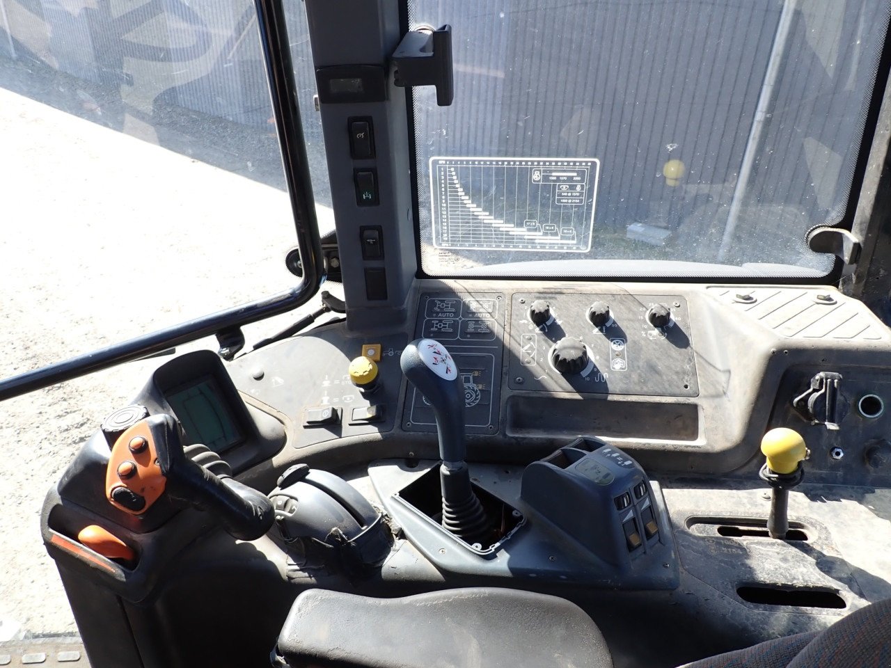 Traktor Türe ait New Holland TM190, Gebrauchtmaschine içinde Viborg (resim 12)