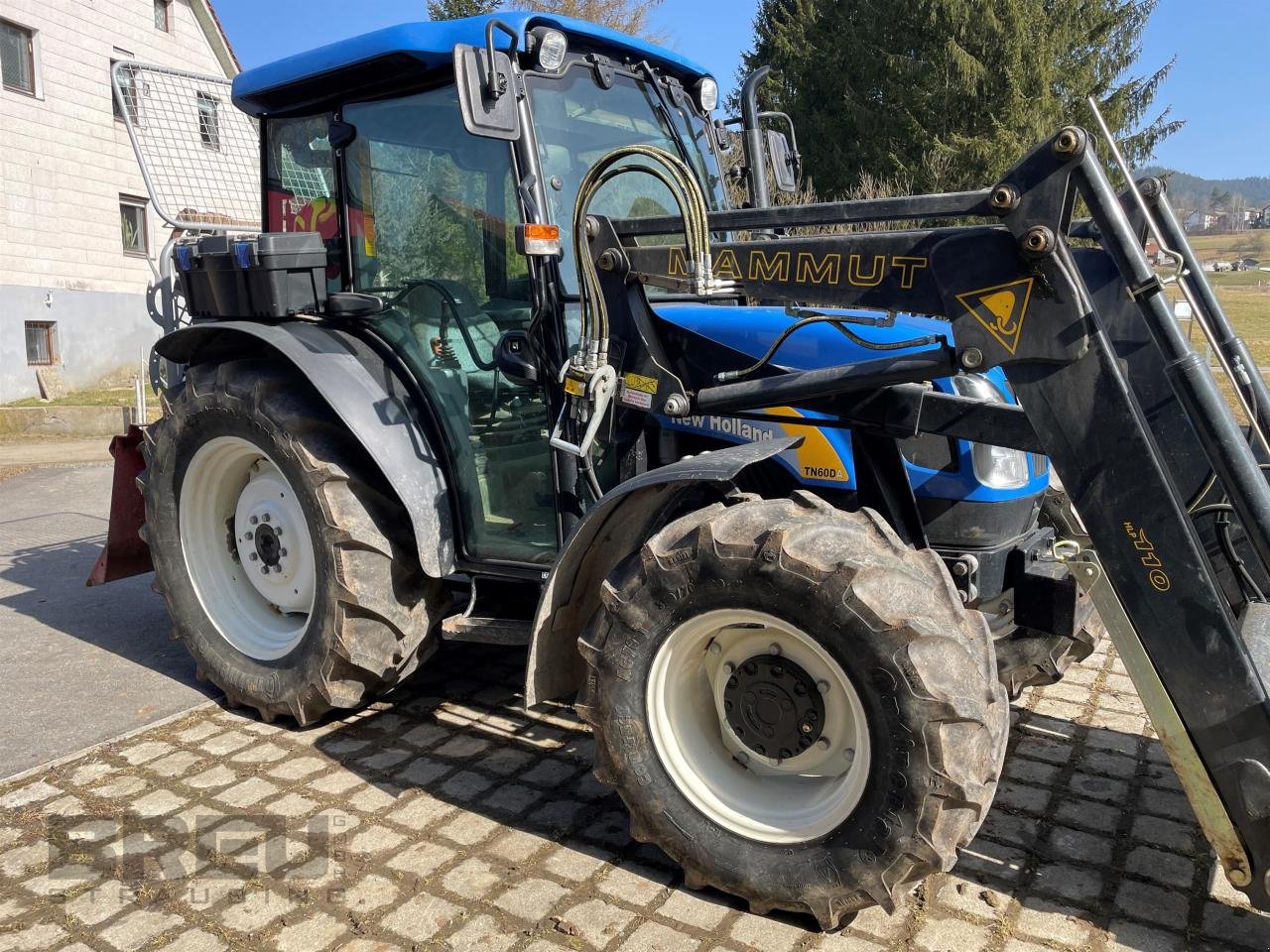 Traktor des Typs New Holland TN 60 DA Allrad, Gebrauchtmaschine in Straubing (Bild 2)
