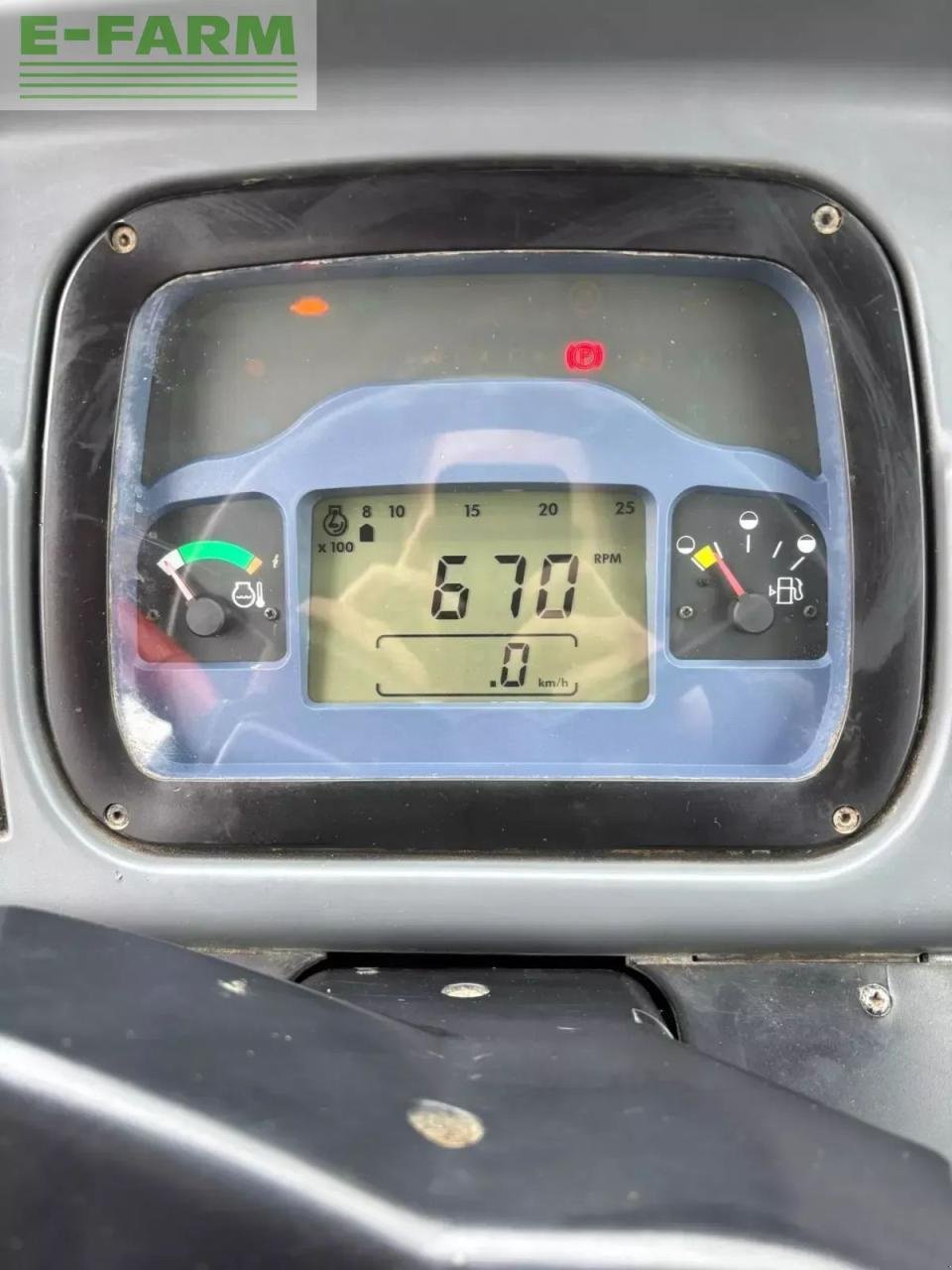 Traktor des Typs New Holland tn 70d D, Gebrauchtmaschine in ELIXHAUSEN (Bild 24)