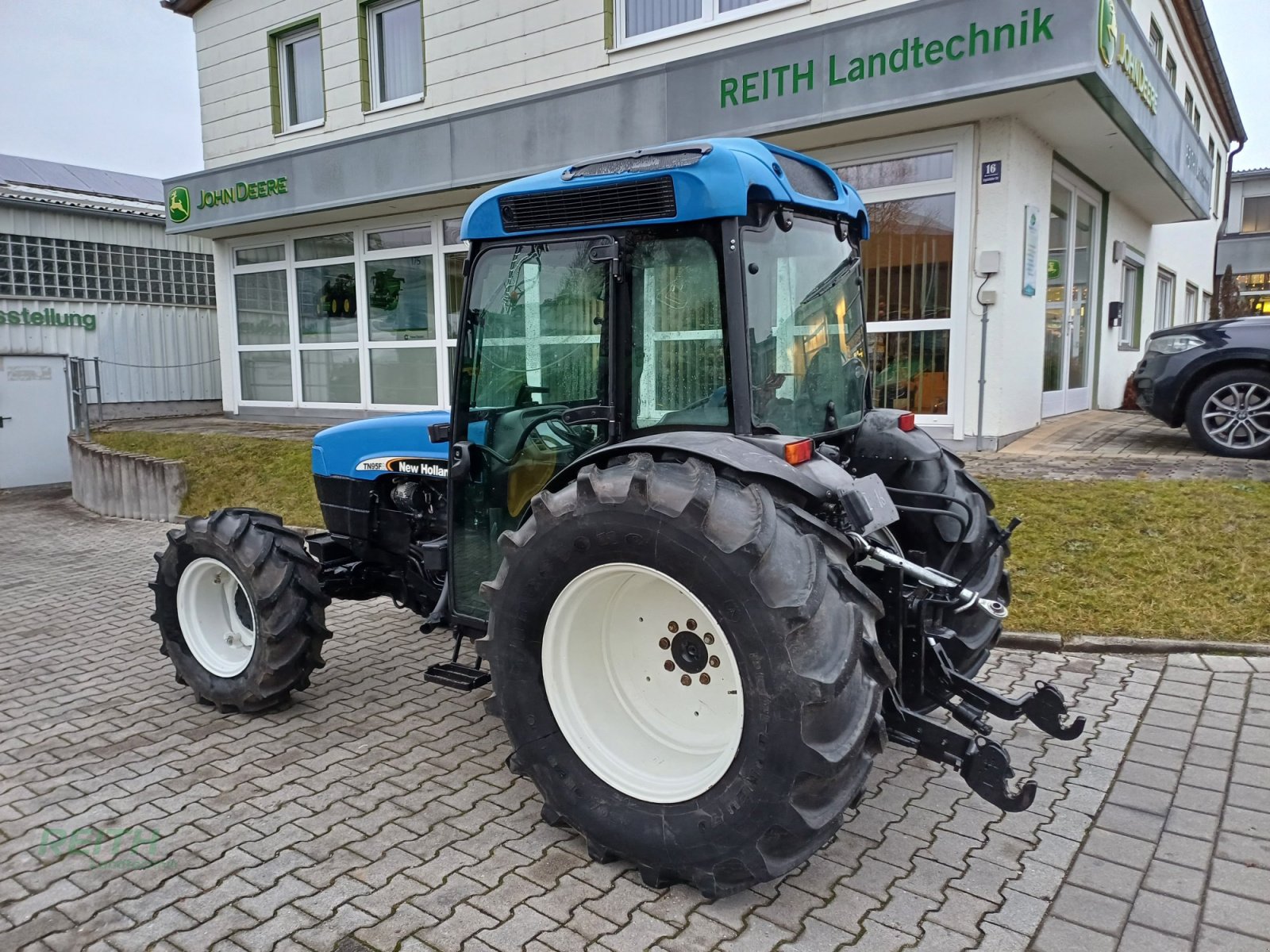 Traktor of the type New Holland TN 95 F, Gebrauchtmaschine in Wolnzach (Picture 4)