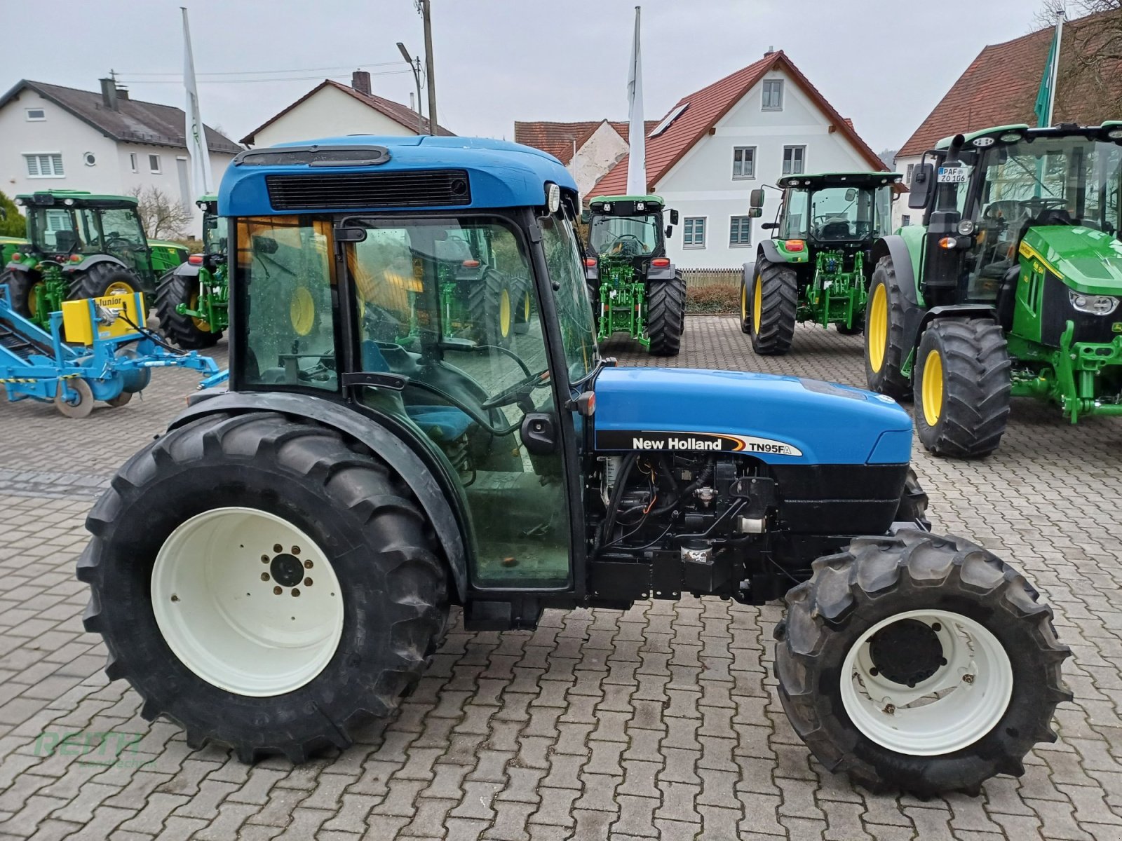 Traktor of the type New Holland TN 95 F, Gebrauchtmaschine in Wolnzach (Picture 10)