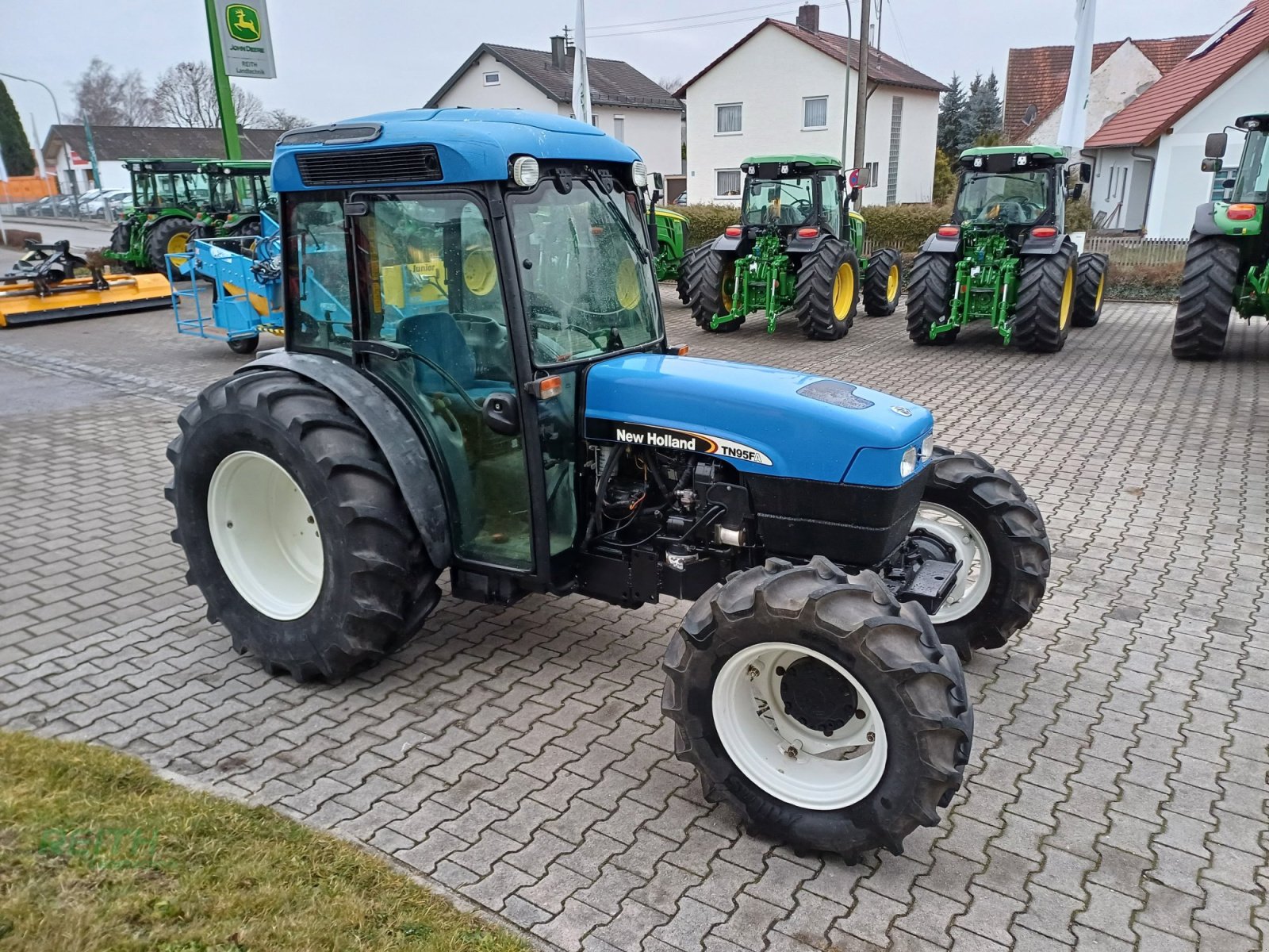 Traktor of the type New Holland TN 95 F, Gebrauchtmaschine in Wolnzach (Picture 11)