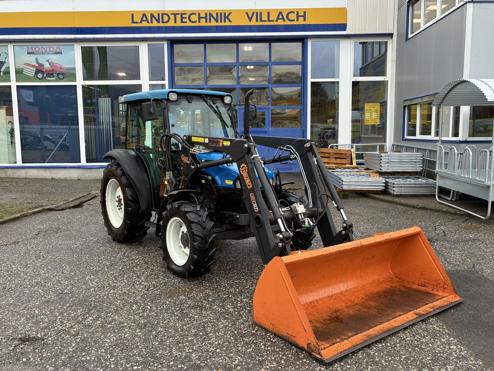 Traktor типа New Holland TN-D 55 A DeLuxe, Gebrauchtmaschine в Villach (Фотография 2)
