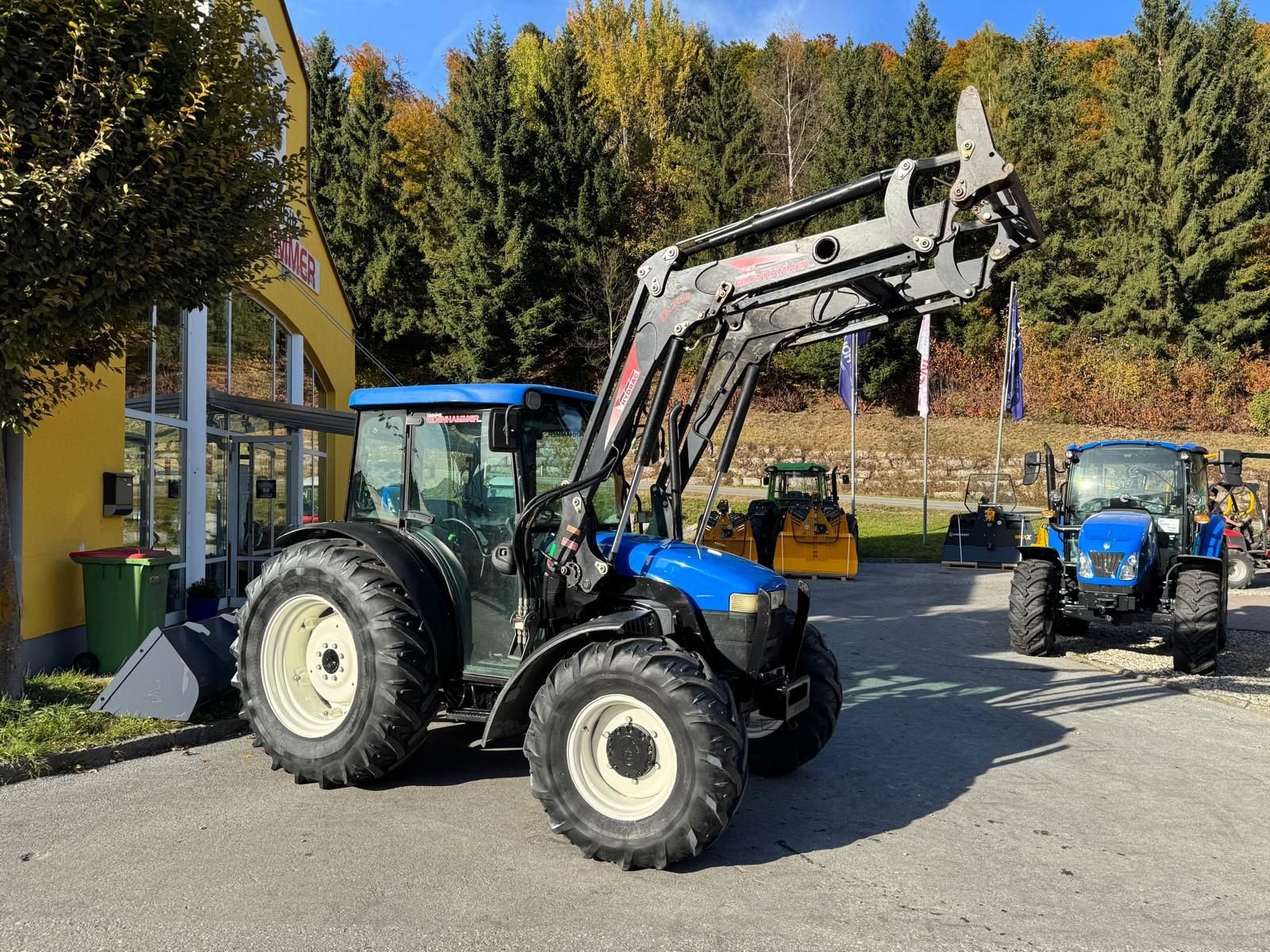 Traktor des Typs New Holland TN-D 75 A DeLuxe, Gebrauchtmaschine in Burgkirchen (Bild 4)