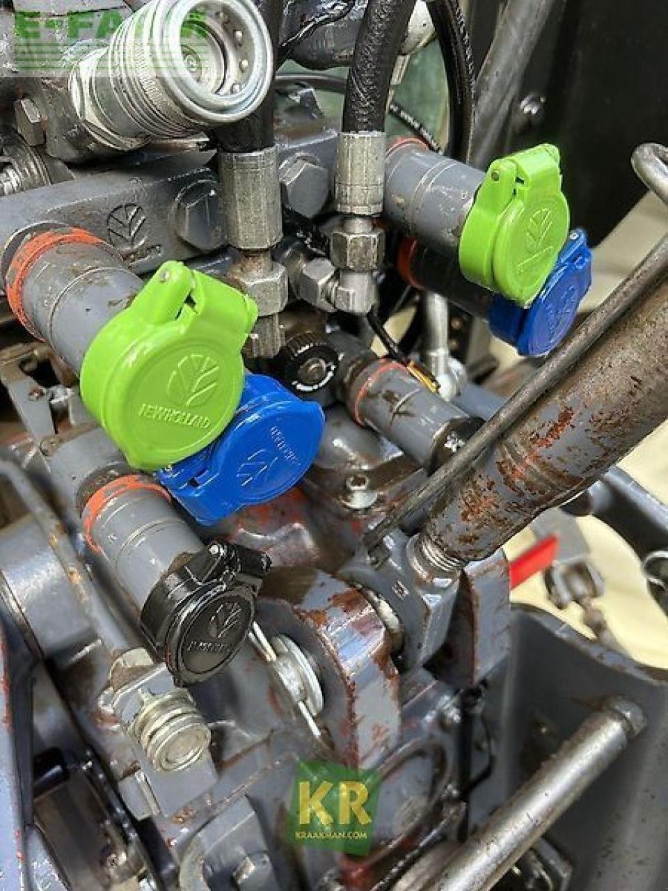 Traktor van het type New Holland tn75s #717697 S, Gebrauchtmaschine in STEENBERGEN (Foto 12)