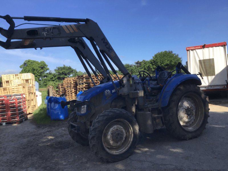 Traktor типа New Holland TRACTEUR NH T4.85, Gebrauchtmaschine в PLOUIGNEAU (Фотография 1)