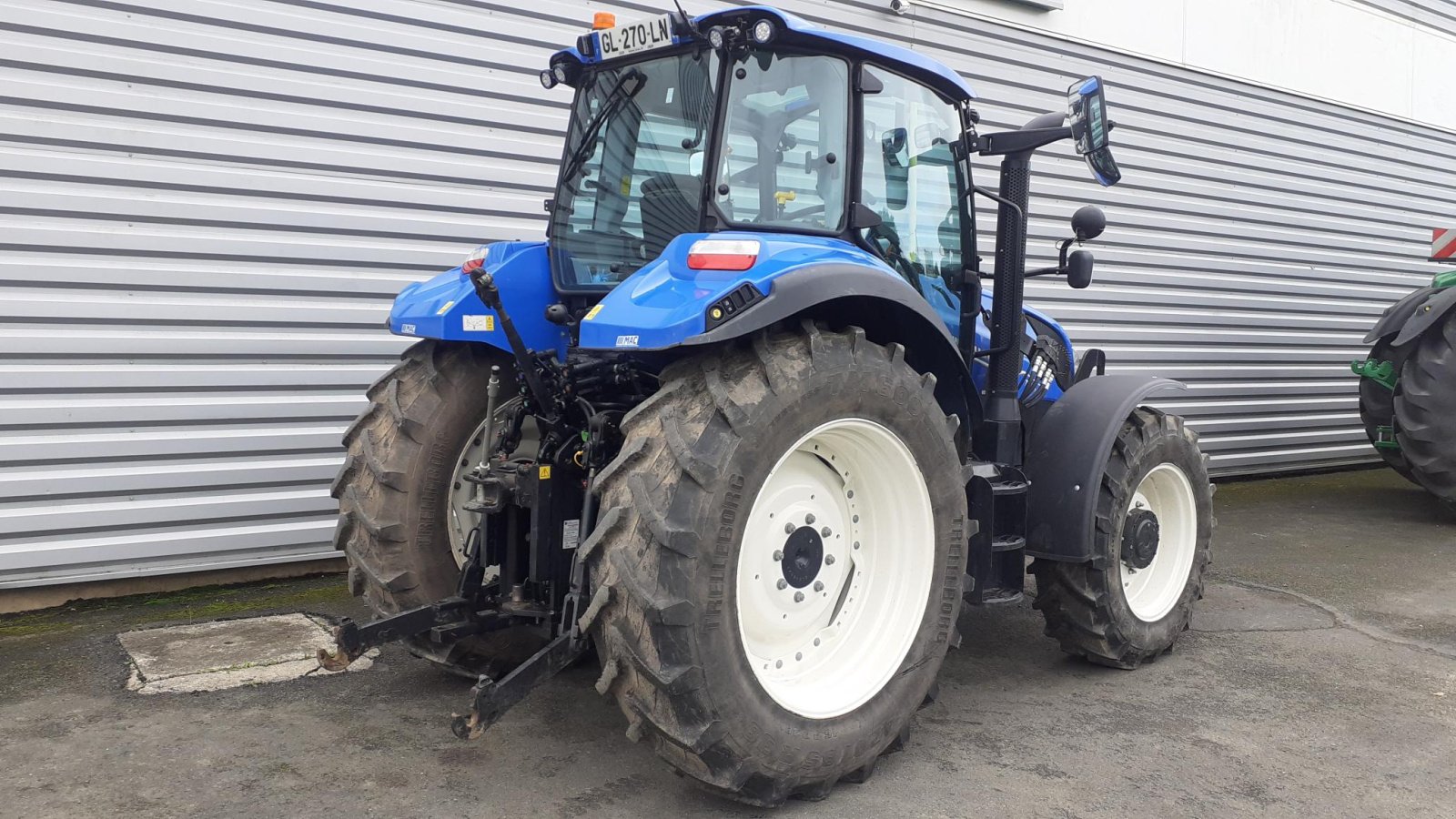 Traktor vrste New Holland TRACTEUR OCC, Gebrauchtmaschine v Les Touches (Slika 3)