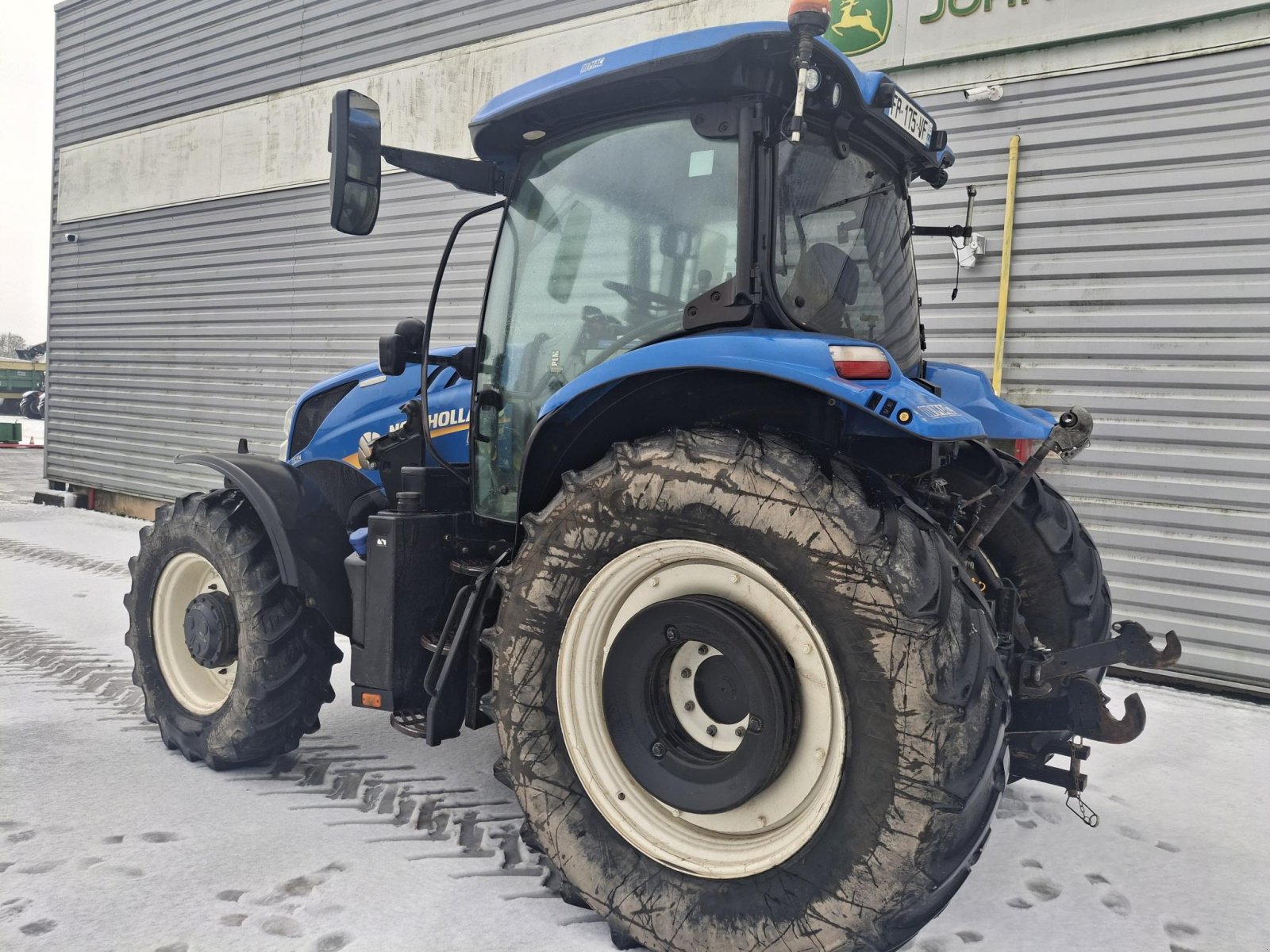 Traktor des Typs New Holland TRACTEUR OCC, Gebrauchtmaschine in Les Touches (Bild 5)