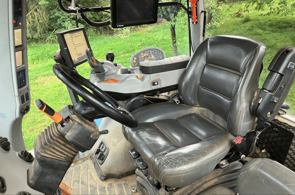 Traktor typu New Holland TRACTEUR T8.390, Gebrauchtmaschine v NOGENT (Obrázek 4)