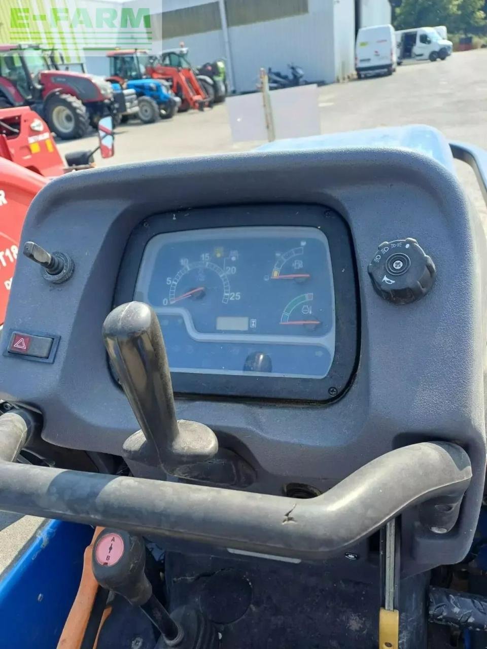 Traktor typu New Holland tracteur tk 4030f, Gebrauchtmaschine v ST ANDIOL (Obrázek 5)