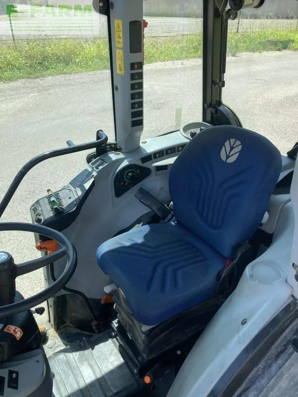 Traktor типа New Holland tracteur, Gebrauchtmaschine в ST ANDIOL (Фотография 6)