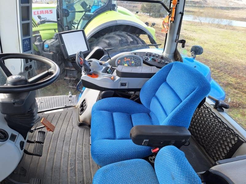 Traktor типа New Holland Tractor NEW HOLLAND T8.435, Gebrauchtmaschine в Ovidiu jud. Constanta (Фотография 9)