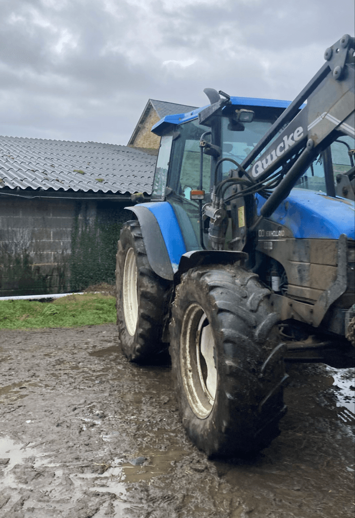 Traktor типа New Holland TS 100 ELECTRO, Gebrauchtmaschine в CONDE SUR VIRE (Фотография 3)