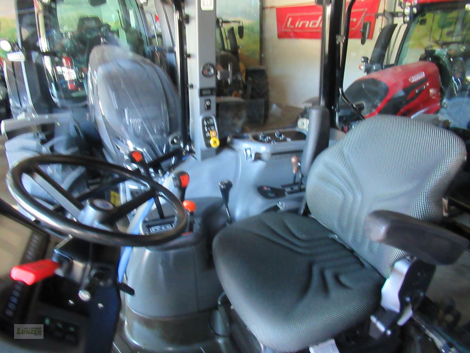 Traktor типа New Holland TS 100, Gebrauchtmaschine в Kaumberg (Фотография 4)