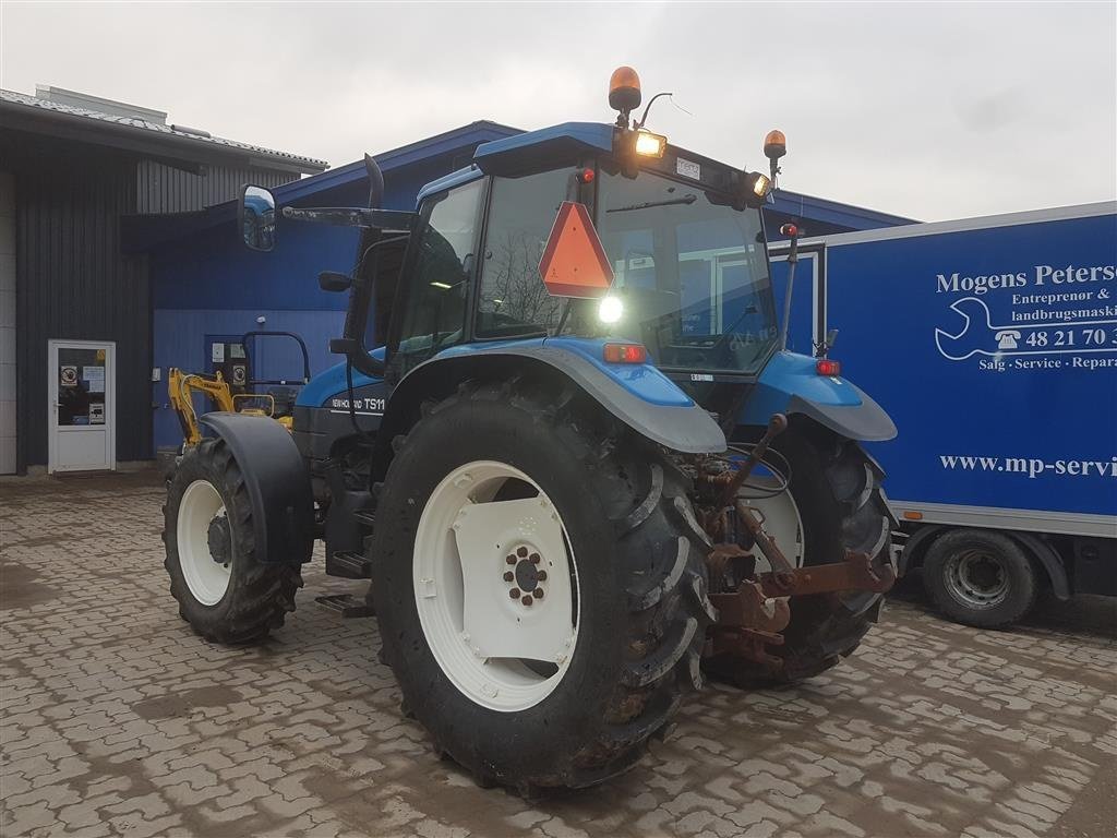 Traktor of the type New Holland TS 115 Frontlift, Gebrauchtmaschine in Skævinge (Picture 3)