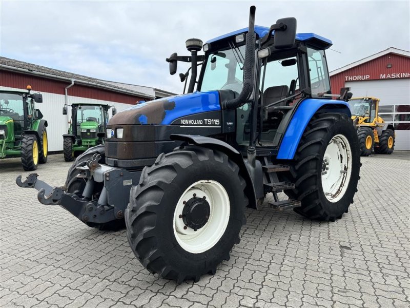 Traktor des Typs New Holland TS 115 KUN 5300 TIMER!, Gebrauchtmaschine in Nørager (Bild 1)