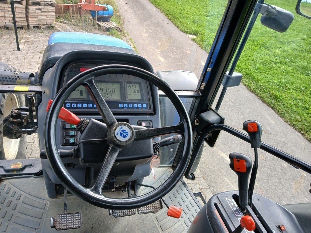 Traktor des Typs New Holland TS 115 Turbo, Gebrauchtmaschine in Brütten (Bild 7)