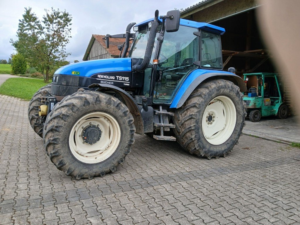 Traktor des Typs New Holland TS 115 Turbo, Gebrauchtmaschine in Brütten (Bild 6)