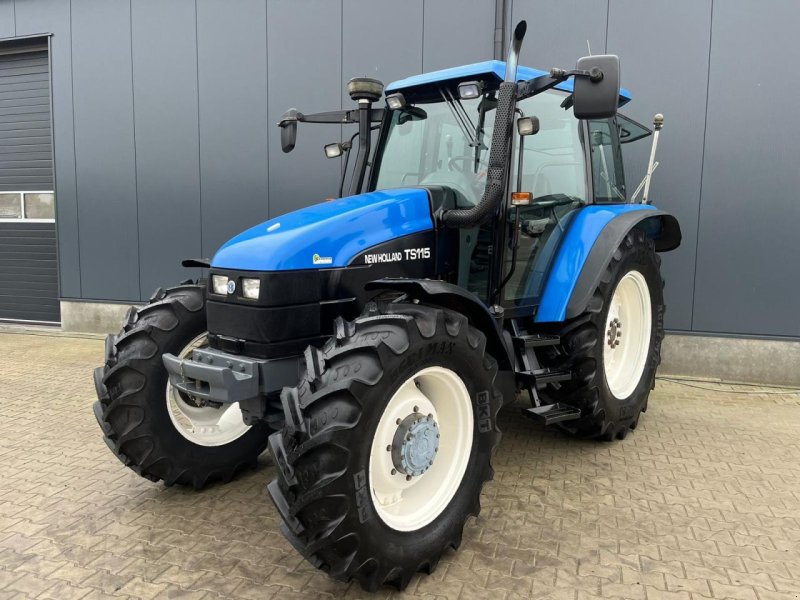 Traktor of the type New Holland Ts 115, Gebrauchtmaschine in Daarle (Picture 1)