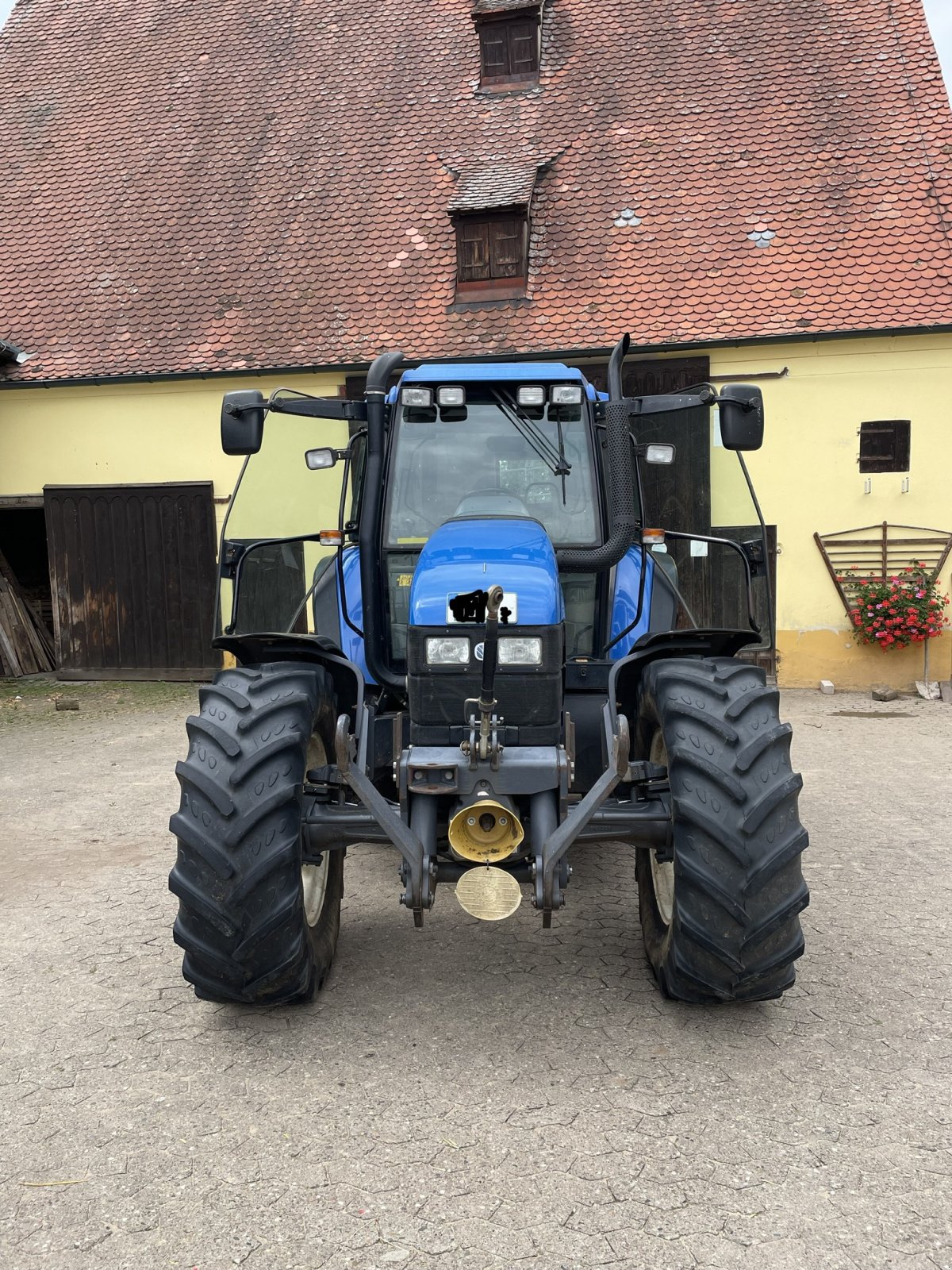 Traktor типа New Holland TS 115, Gebrauchtmaschine в Hagenbüchach (Фотография 2)
