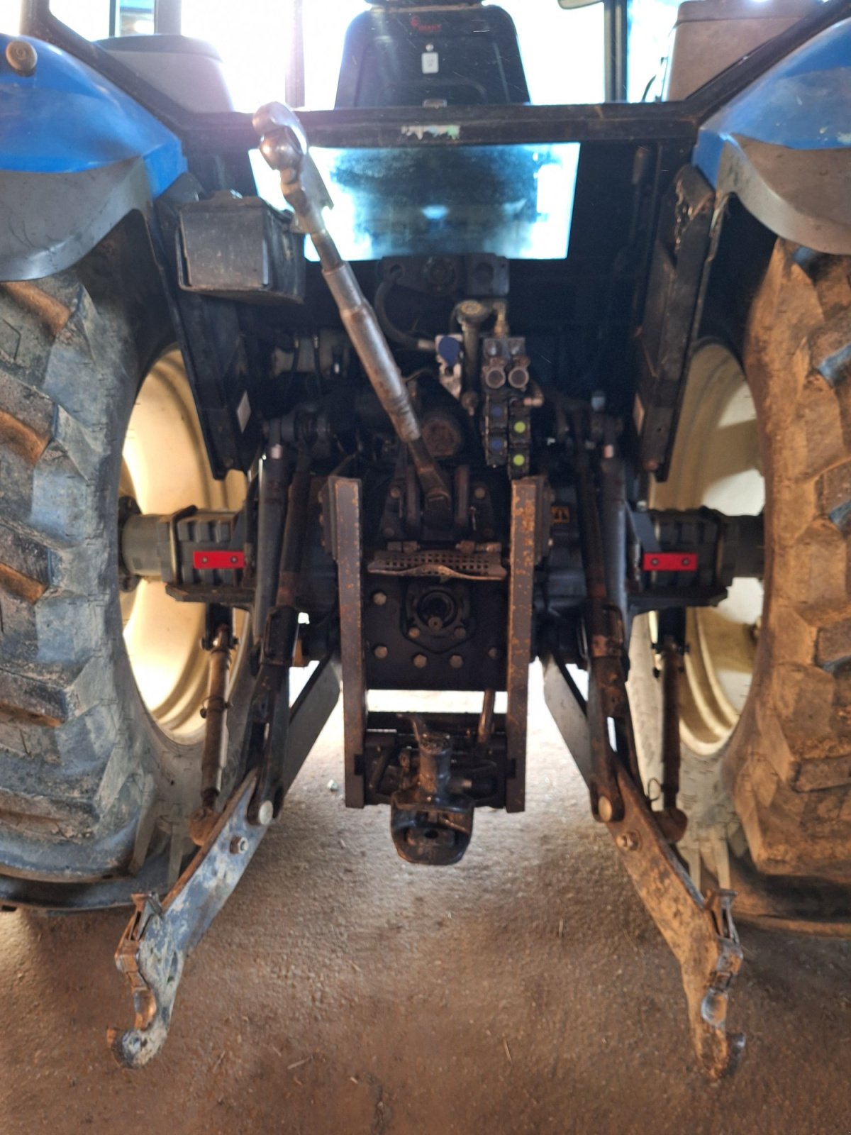 Traktor des Typs New Holland TS 115, Gebrauchtmaschine in Eschenau (Bild 3)