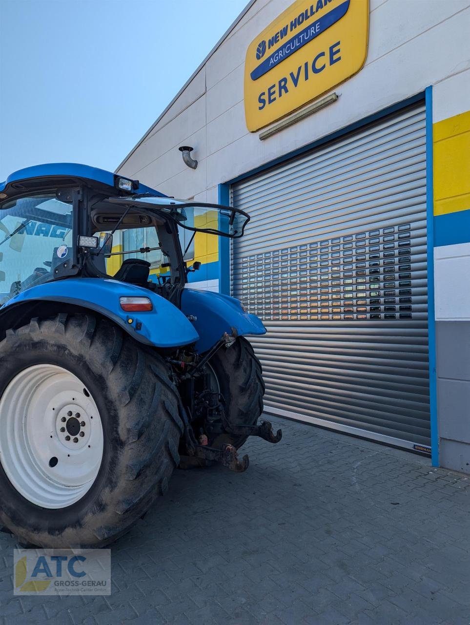 Traktor типа New Holland TS 135A Plus, Gebrauchtmaschine в Groß-Gerau (Фотография 3)
