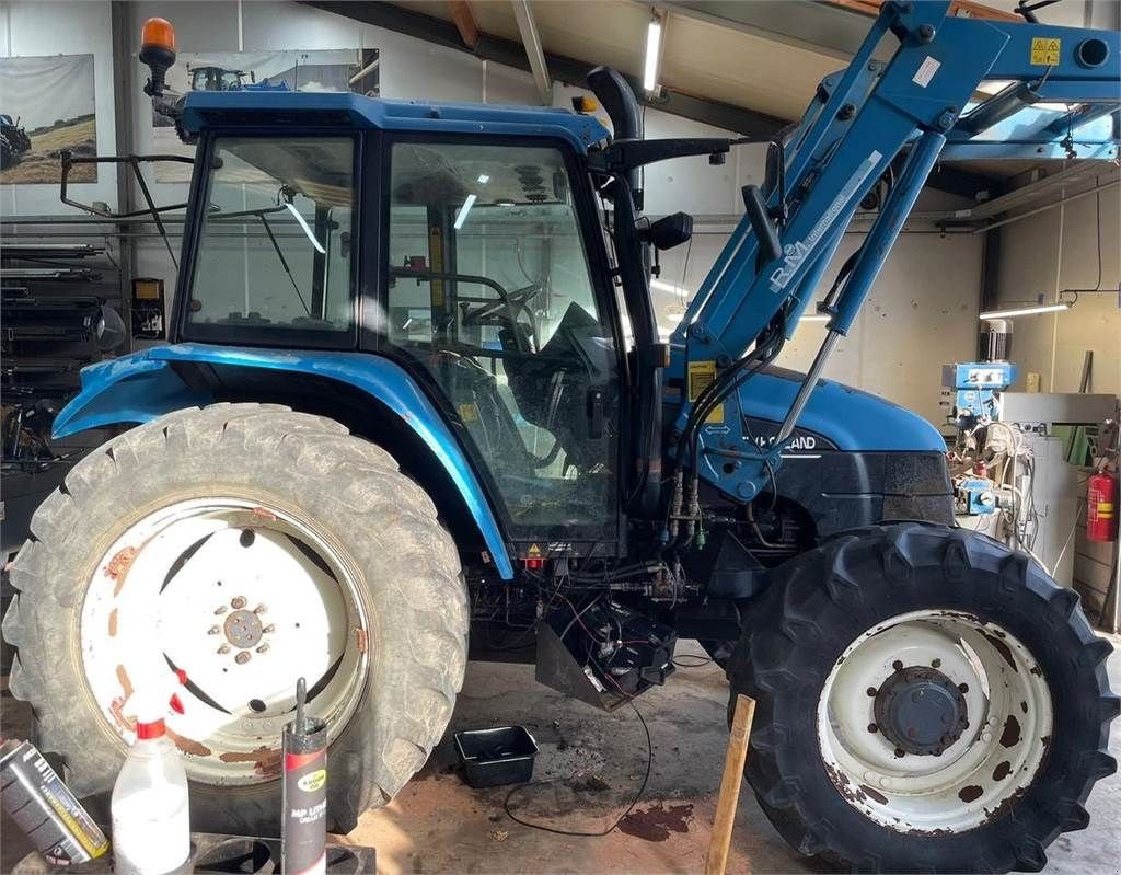 Traktor van het type New Holland TS 90, Gebrauchtmaschine in Bant (Foto 3)
