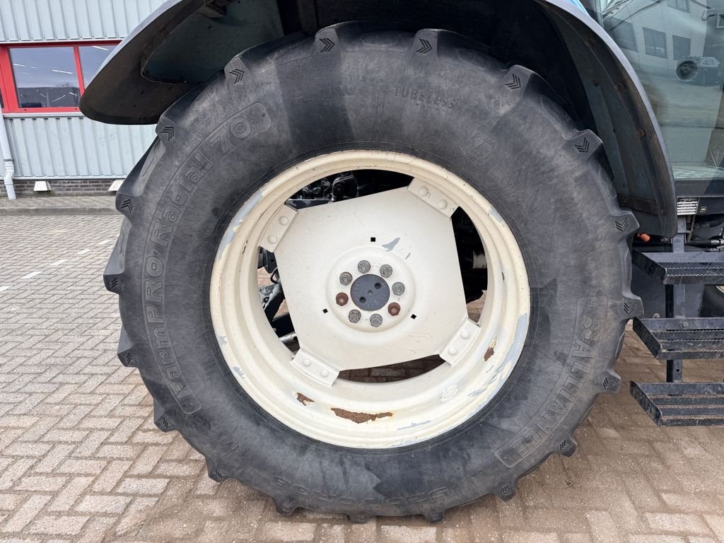 Traktor typu New Holland TS100 4WD, Gebrauchtmaschine w BOEKEL (Zdjęcie 8)