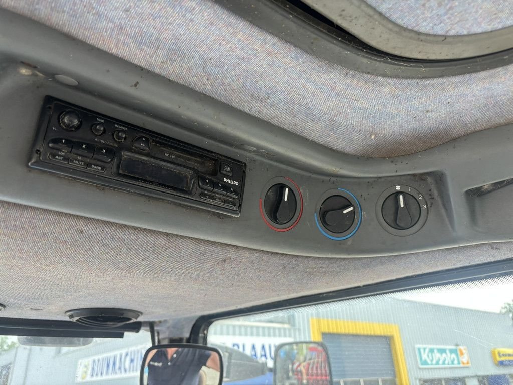 Traktor van het type New Holland TS100, Gebrauchtmaschine in Heerenveen (Foto 10)