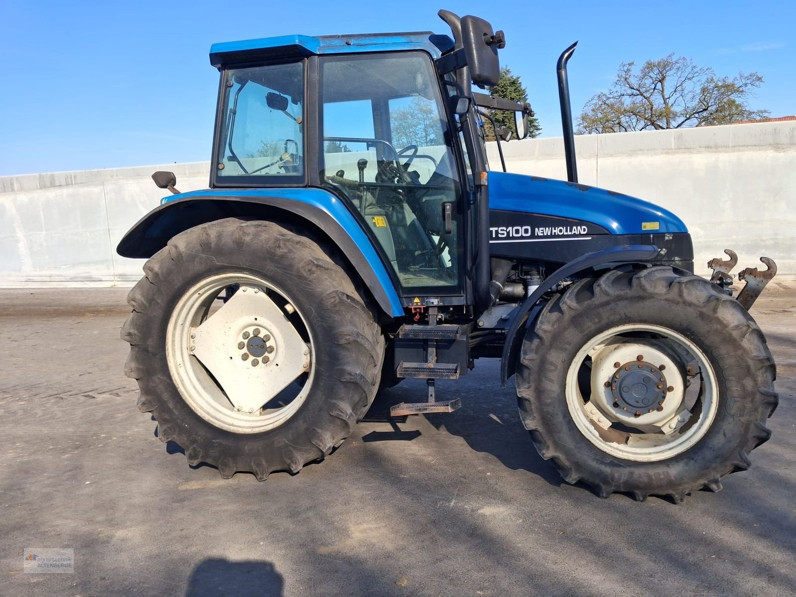 Traktor от тип New Holland TS100, Gebrauchtmaschine в Altenberge (Снимка 1)