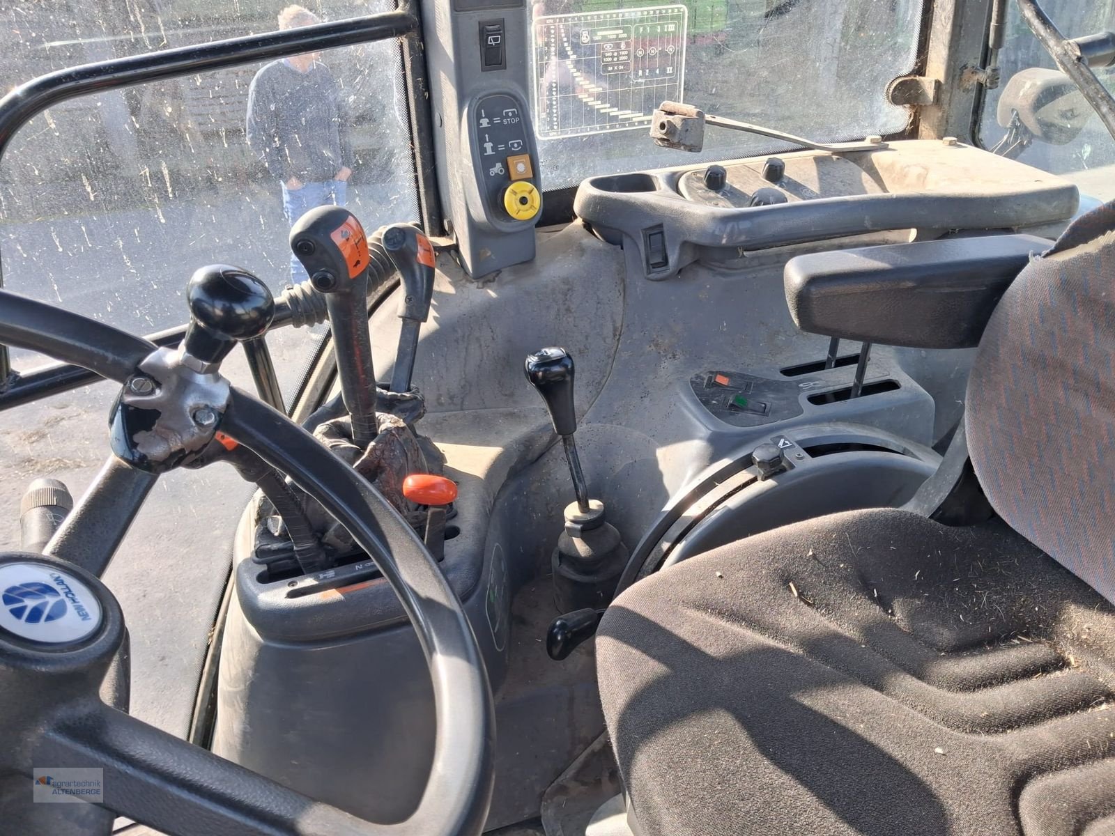 Traktor от тип New Holland TS100, Gebrauchtmaschine в Altenberge (Снимка 8)