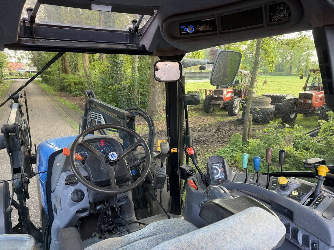 Traktor du type New Holland TS100A, Gebrauchtmaschine en Rossum (Photo 7)