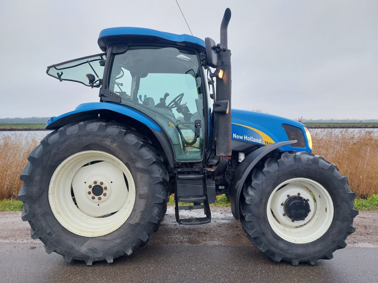 Traktor Türe ait New Holland TS100A, Gebrauchtmaschine içinde Ouderkerk aan den IJssel (resim 2)