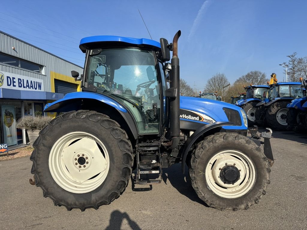 Traktor van het type New Holland TS100A, Gebrauchtmaschine in Heerenveen (Foto 5)
