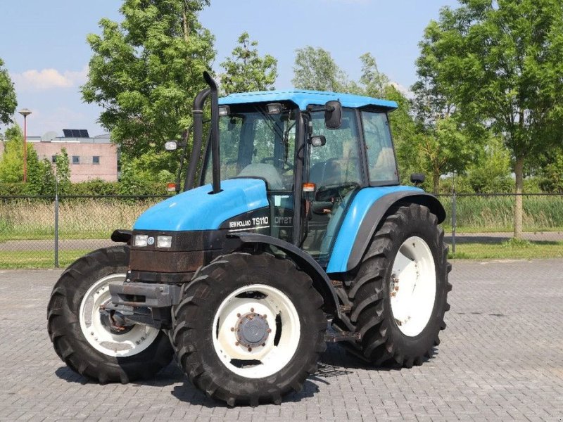 Traktor van het type New Holland TS110 40 KM\H MANUAL 4X HYDRAULIC, Gebrauchtmaschine in Marknesse (Foto 1)