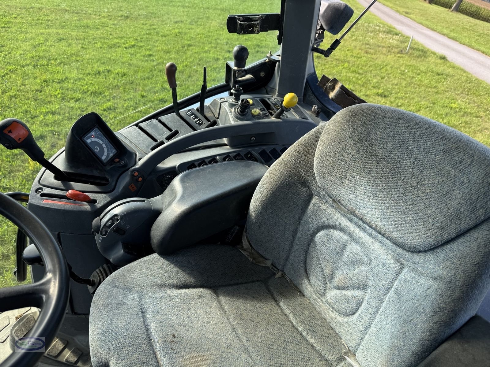 Traktor des Typs New Holland TS110A Plus, Gebrauchtmaschine in Münzkirchen (Bild 13)