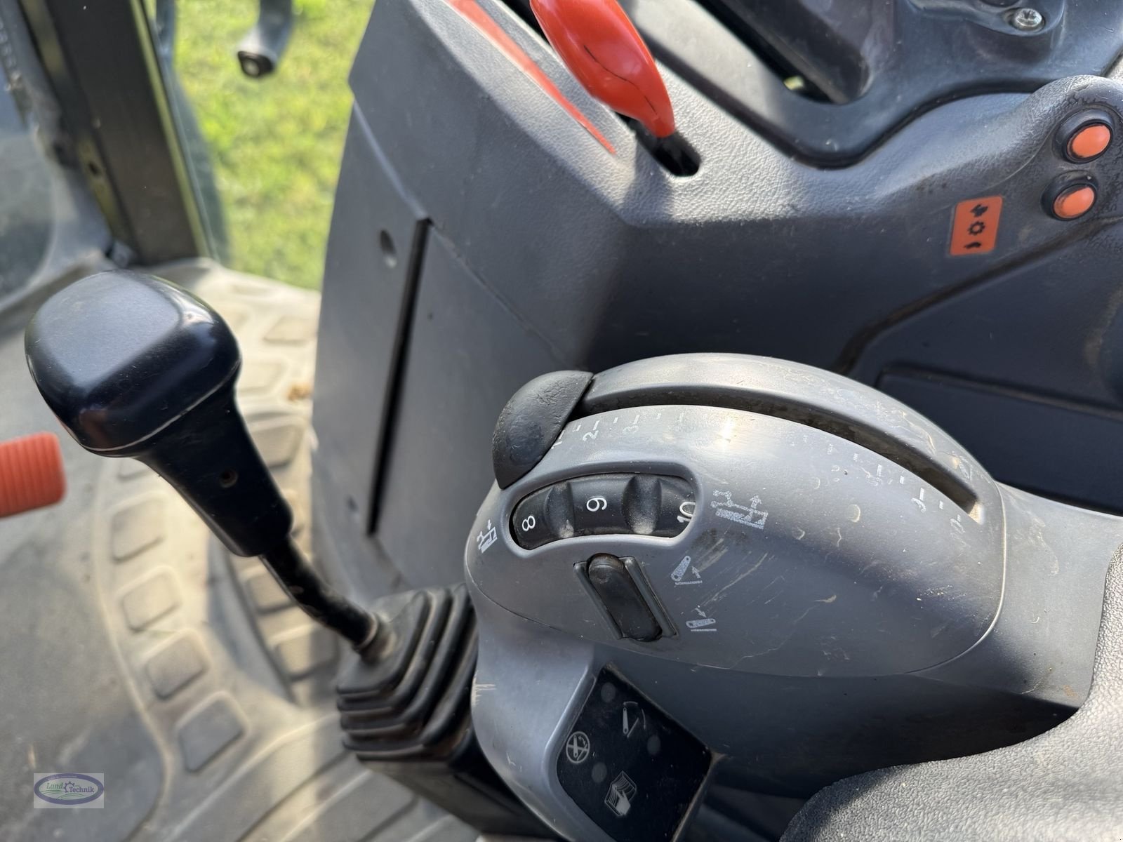 Traktor des Typs New Holland TS110A Plus, Gebrauchtmaschine in Münzkirchen (Bild 15)