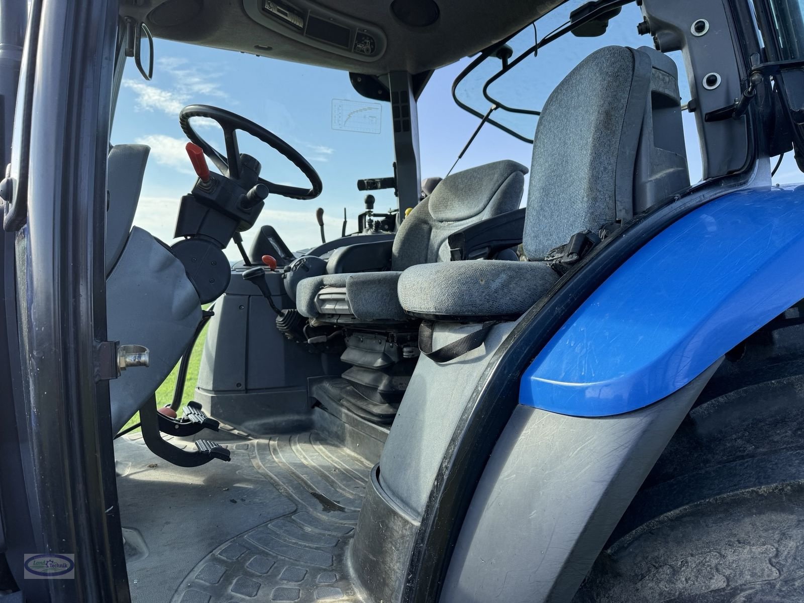 Traktor des Typs New Holland TS110A Plus, Gebrauchtmaschine in Münzkirchen (Bild 12)