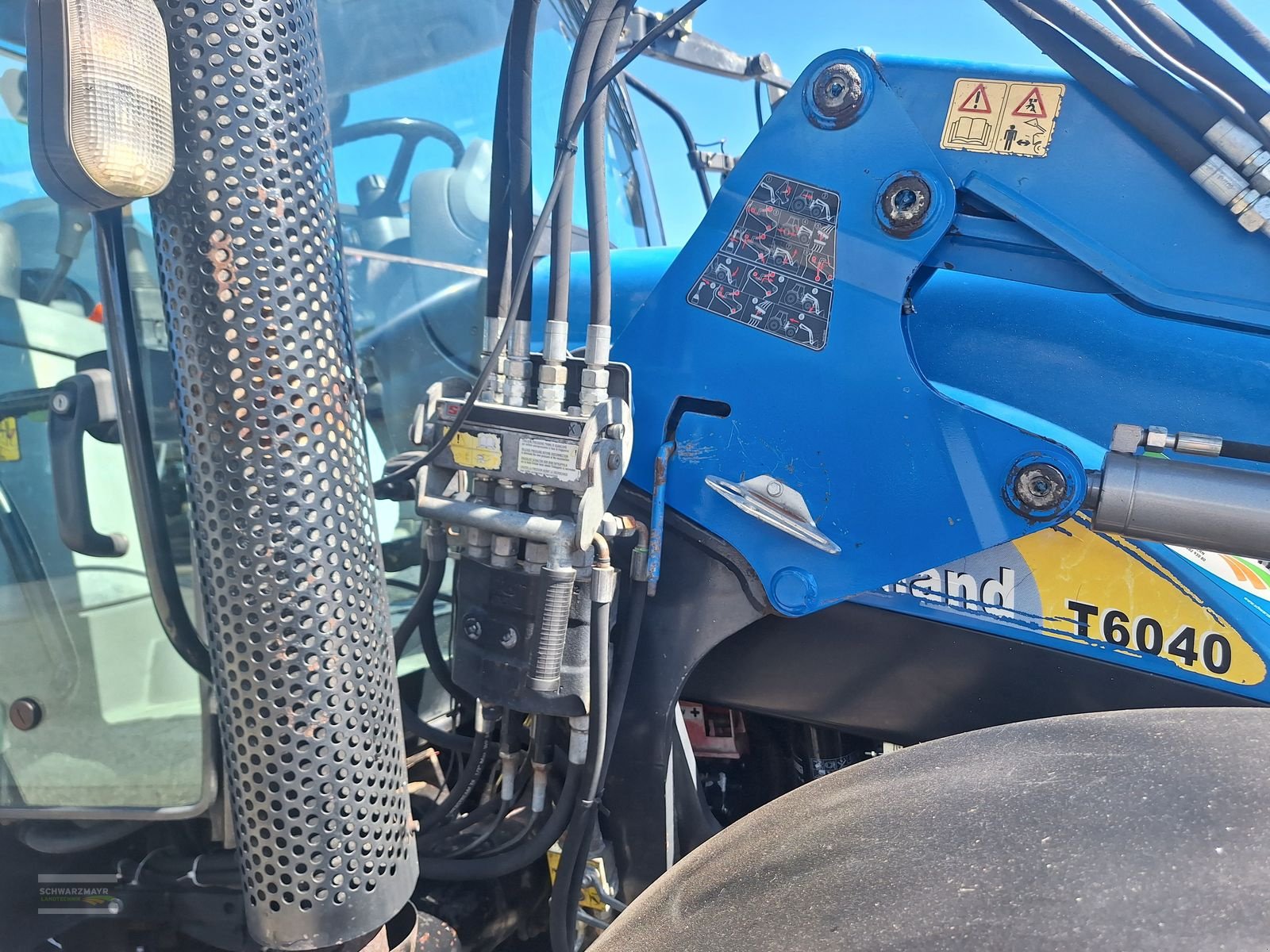 Traktor of the type New Holland TS110A, Gebrauchtmaschine in Gampern (Picture 16)